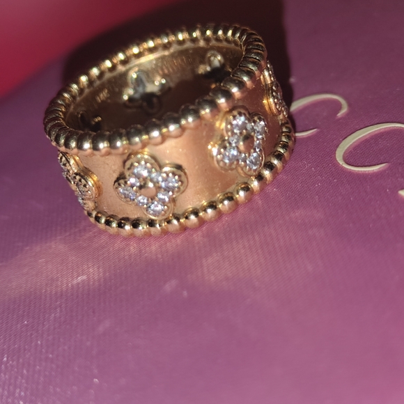 Womens 14k clover flower Ring - Picture 3 of 4